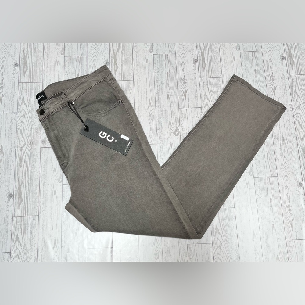 Good Counsel Men's Thurmond Tapered Jean Washed Gray Size 44x29